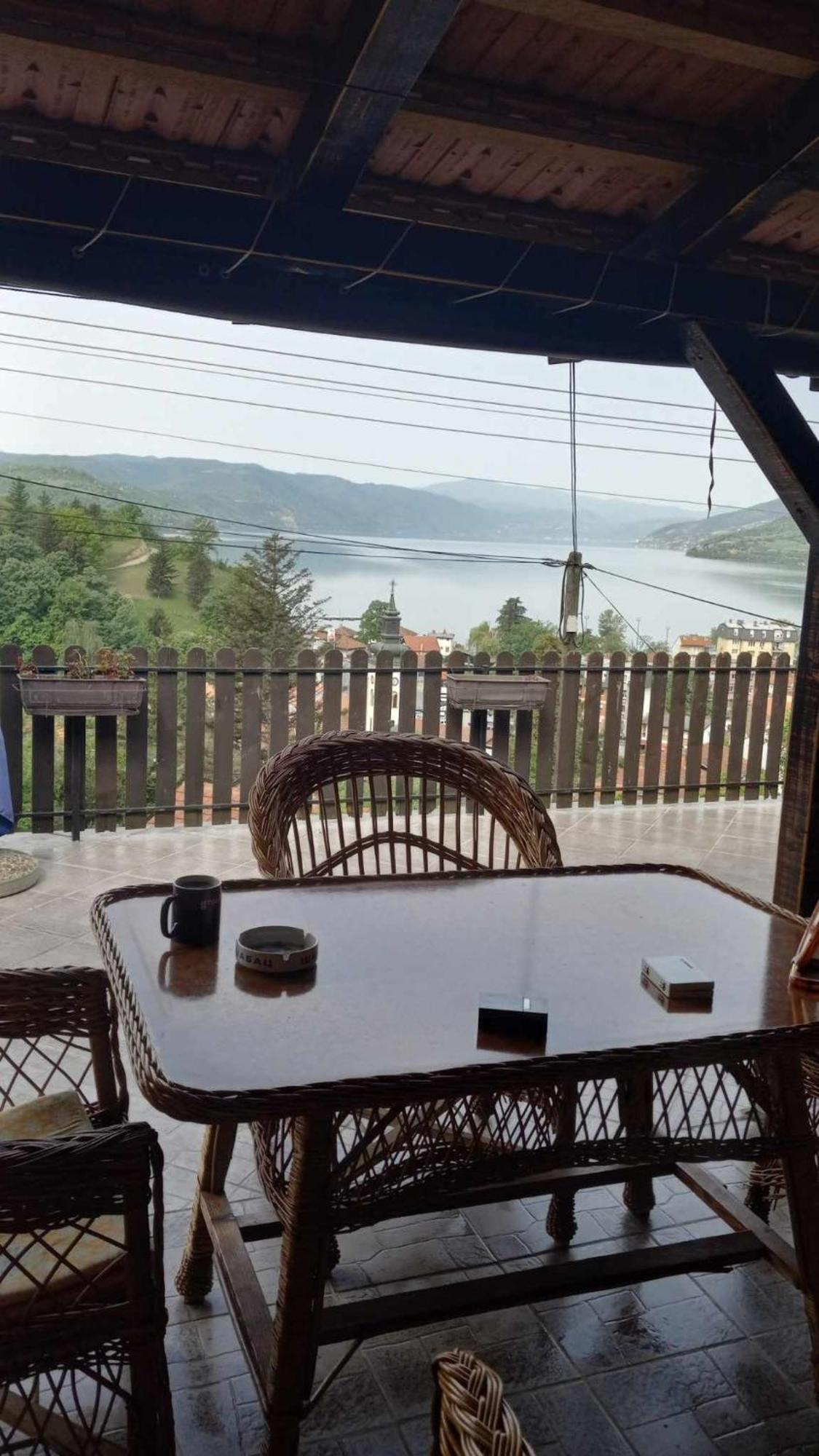 Apartman Sani Donji Milanovac Extérieur photo